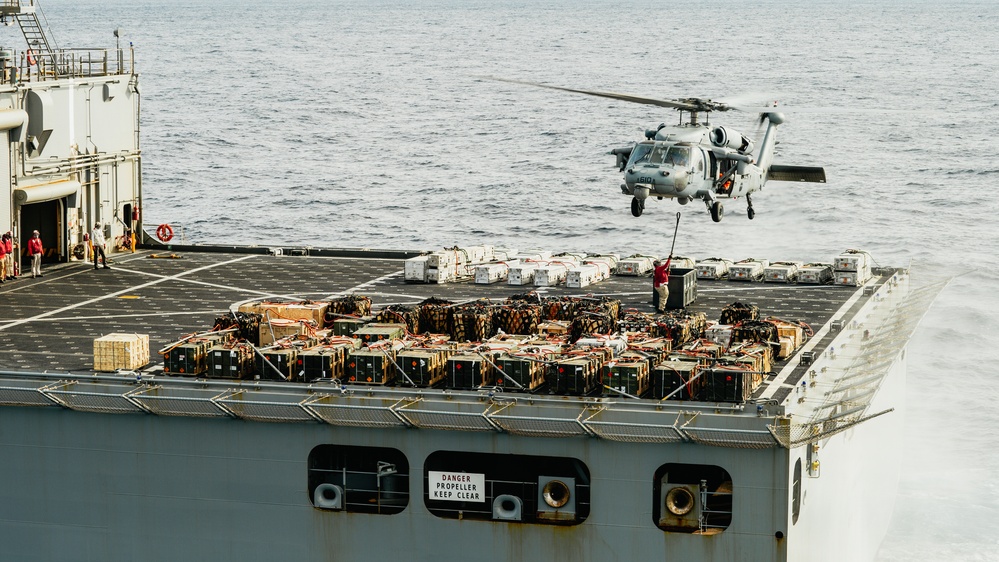 George Washington Conducts a Vertical Replenishment