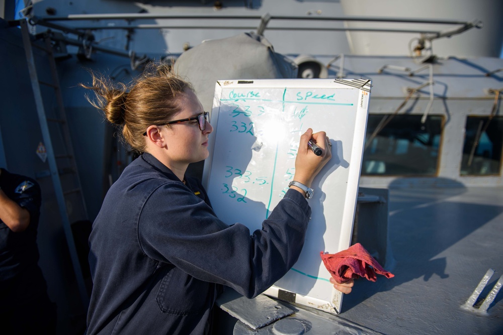 USS Mason Conducts Replenishment-At-Sea with USNS Kanawha in the Red Sea
