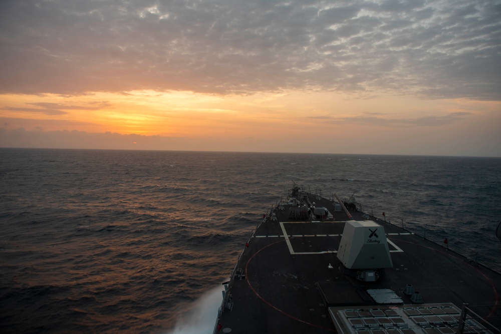 DVIDS - Images - USS Mason, USS Carney Transit the Bab al-Mandab ...