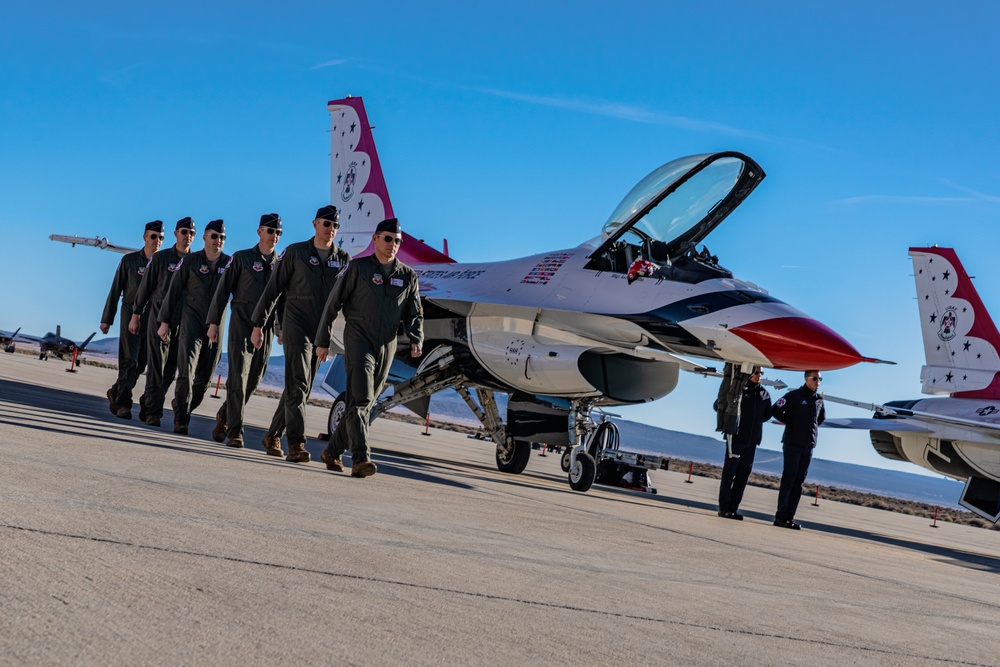 Thunderbirds practice at Edwards AFB