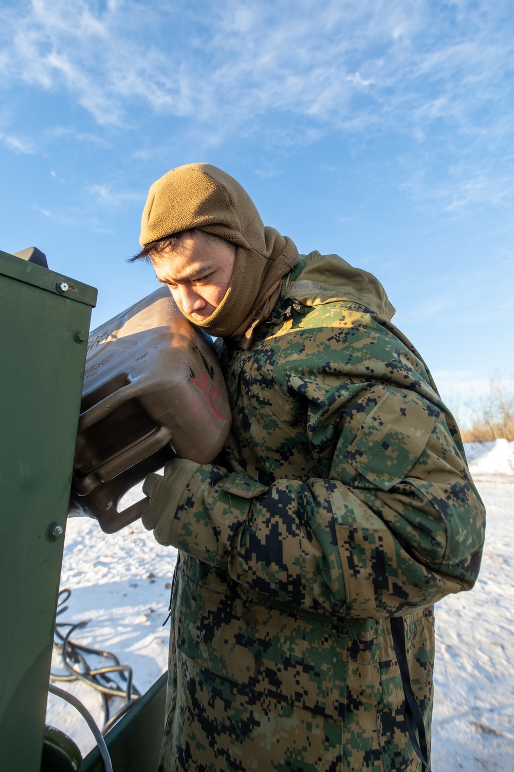 ARCTIC EDGE 2024: MACS-24 Marines employ AN/TPS-80