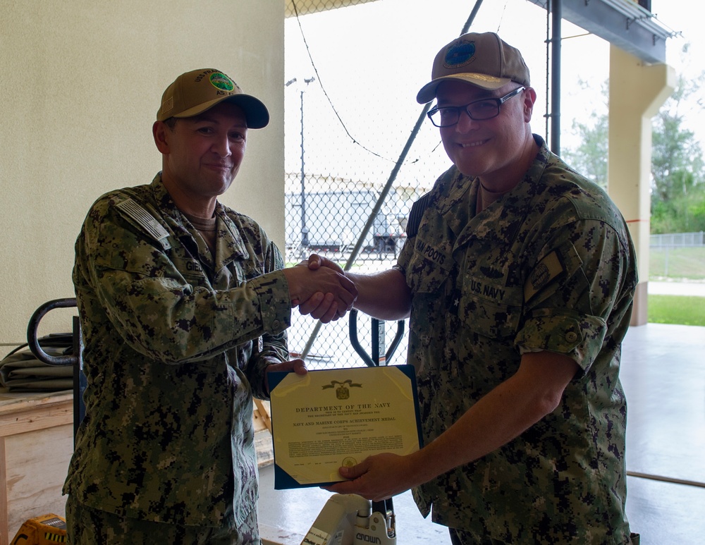 Deputy Commander Submarine Force Atlantic Visits USS Frank Cable