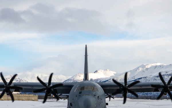 Yokota Airmen take on the tundra during JPMRC 24-02