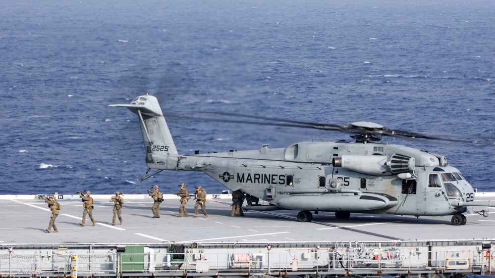 31st MEU conducts VBSS aboard USS Miguel Keith