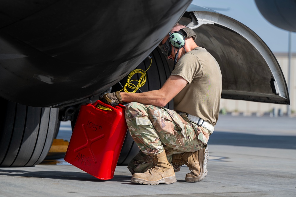 C-17 Globemaster III crews prepare for takeoff