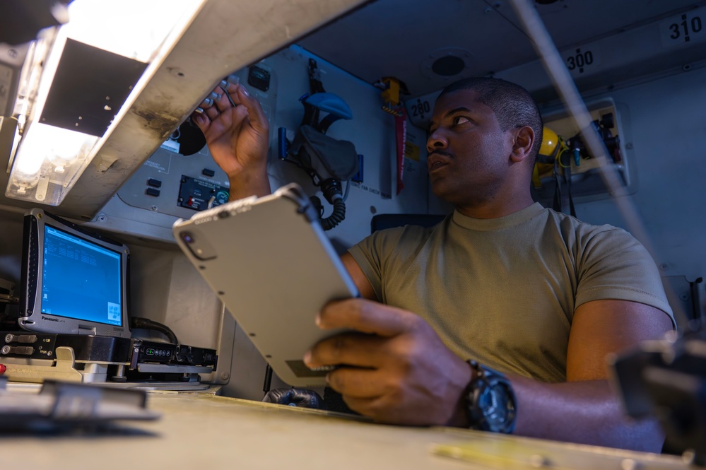 C-17 Globemaster III crews prepare for takeoff