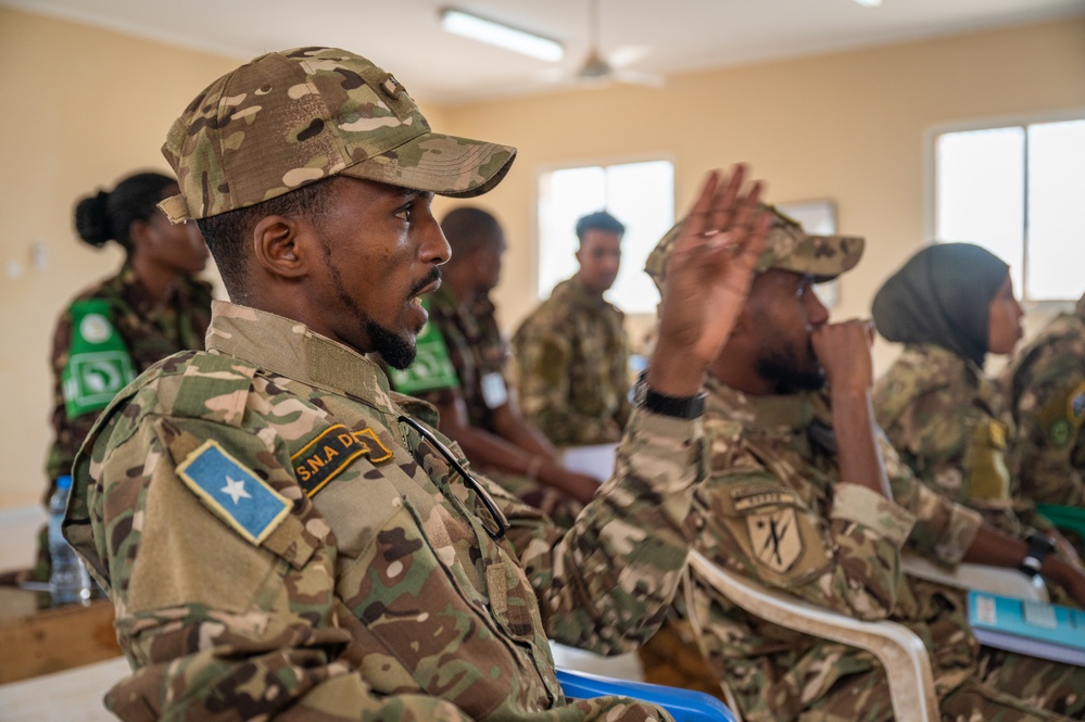 U.S. And Somali Militaries Participate in Joint Knowledge Exchange 24