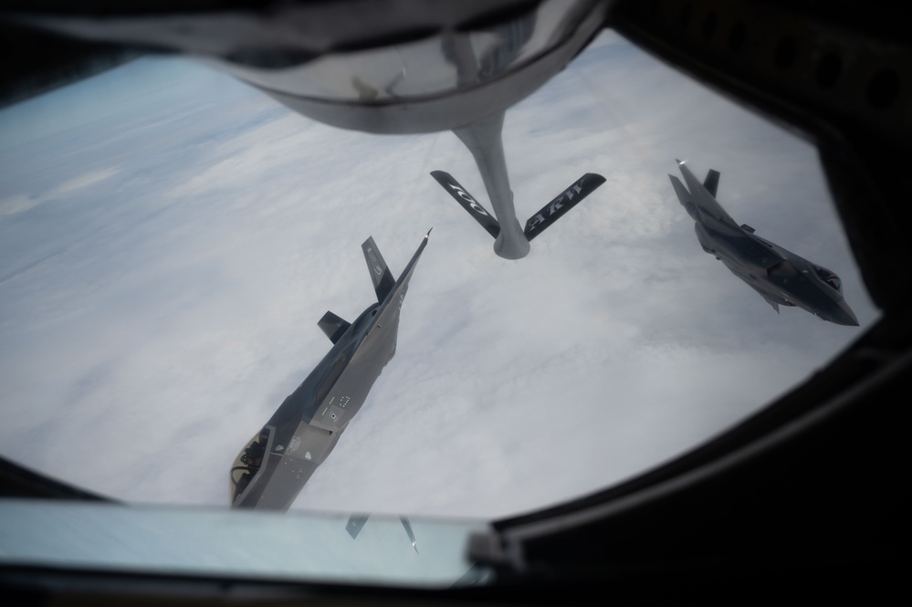 100th ARW refuels 48th FW in NATO exercise over Poland