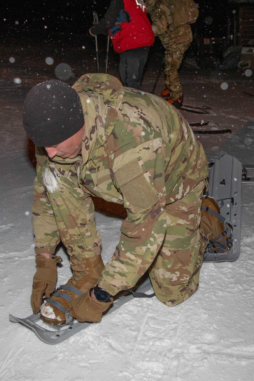 10th Mountain Division Soldiers, Civilians Commemorate WWII Legacy with Uphill Ski Challenge