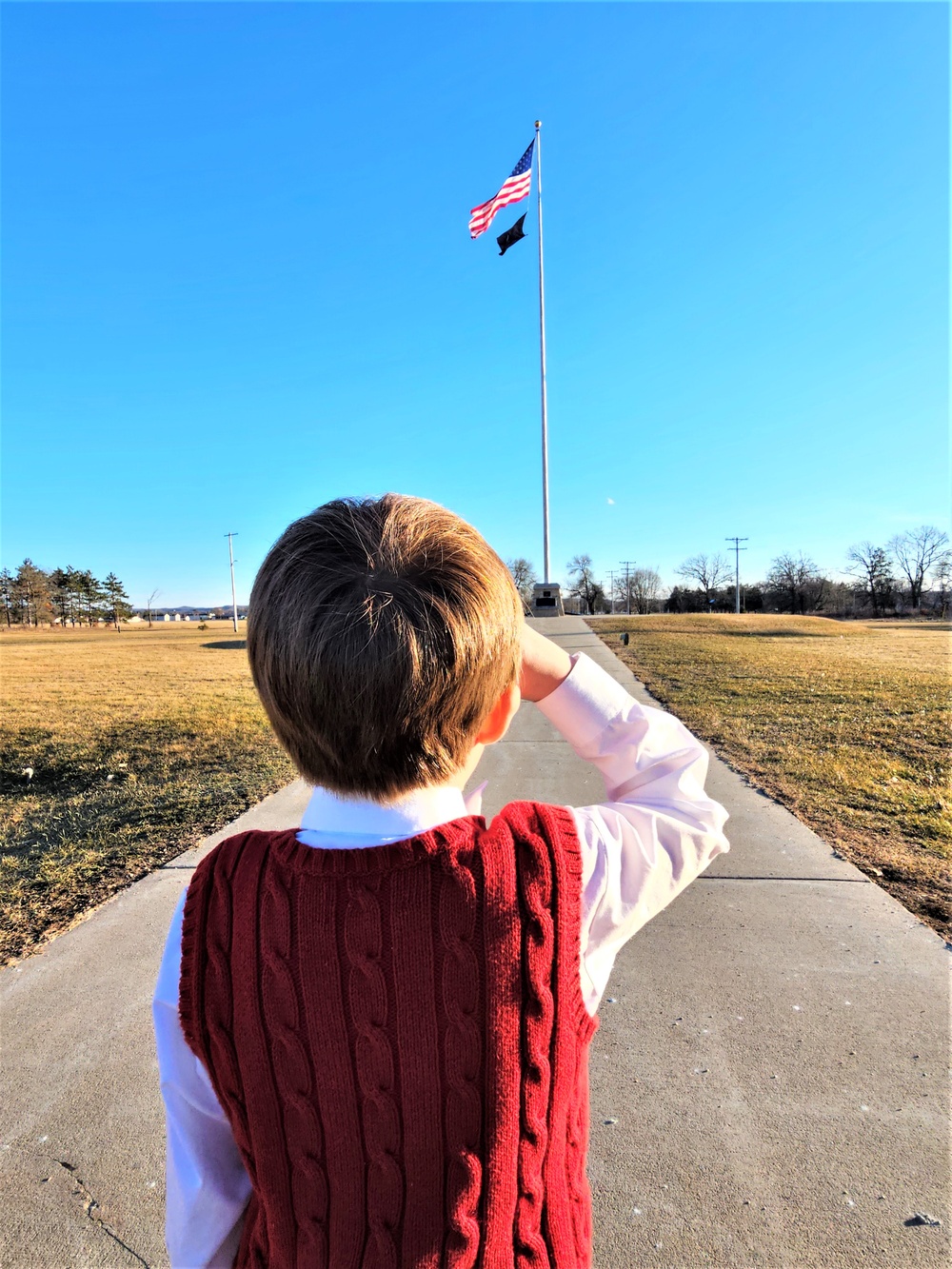 ‘Hero’ interview: 6-year-old confers with Fort McCoy Garrison commander for social studies project