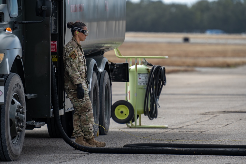 DoD Grey Wolf first-ever hot refueling test