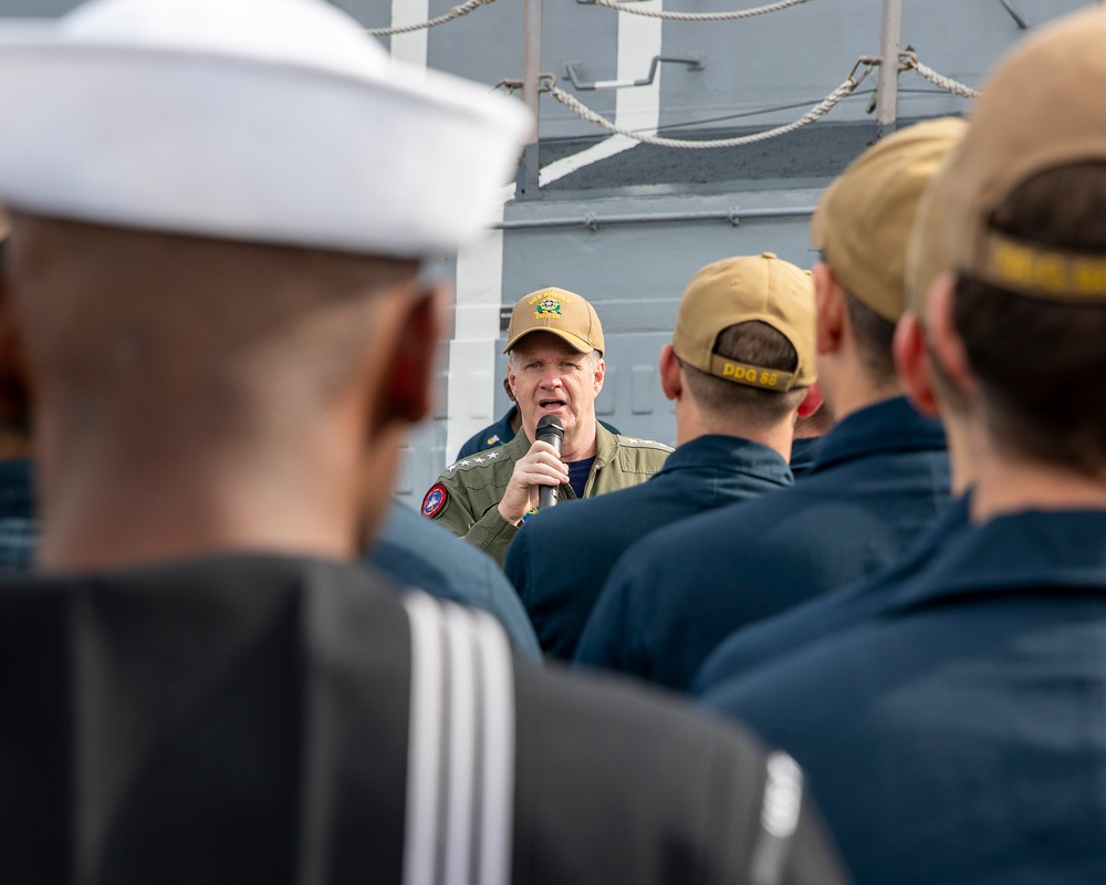 Admiral Paparo's visit to the USS Preble.