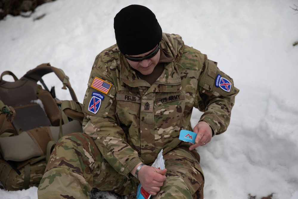 Soldiers Prepare for the Hale to Vail Traverse