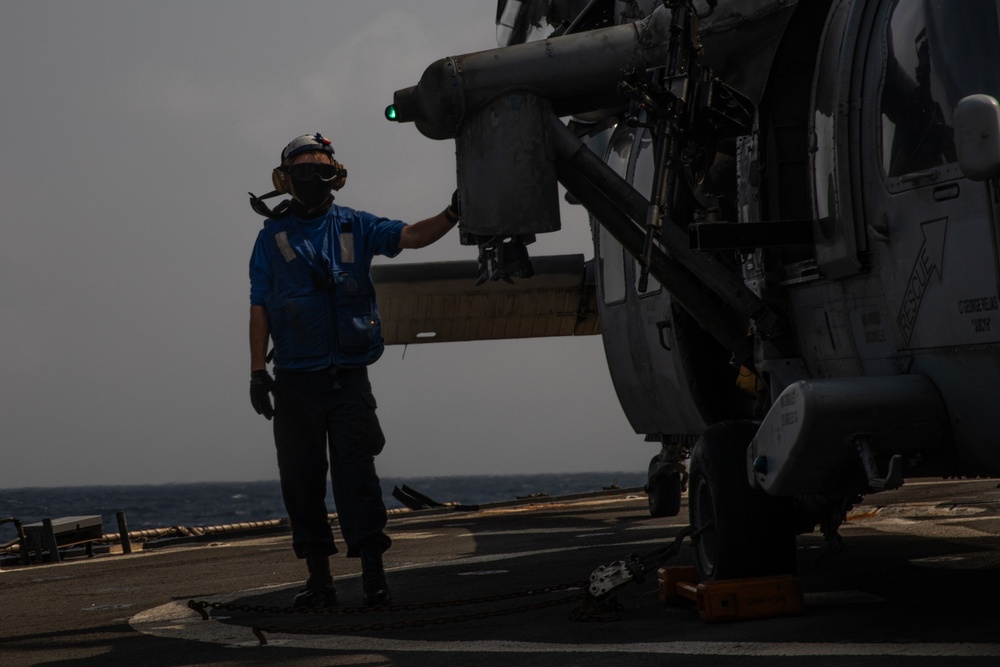 USS Laboon Conducts Flight Operations in the Red Sea