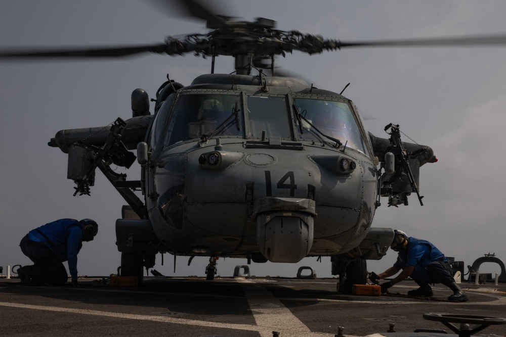 USS Laboon Conducts Flight Operations in the Red Sea