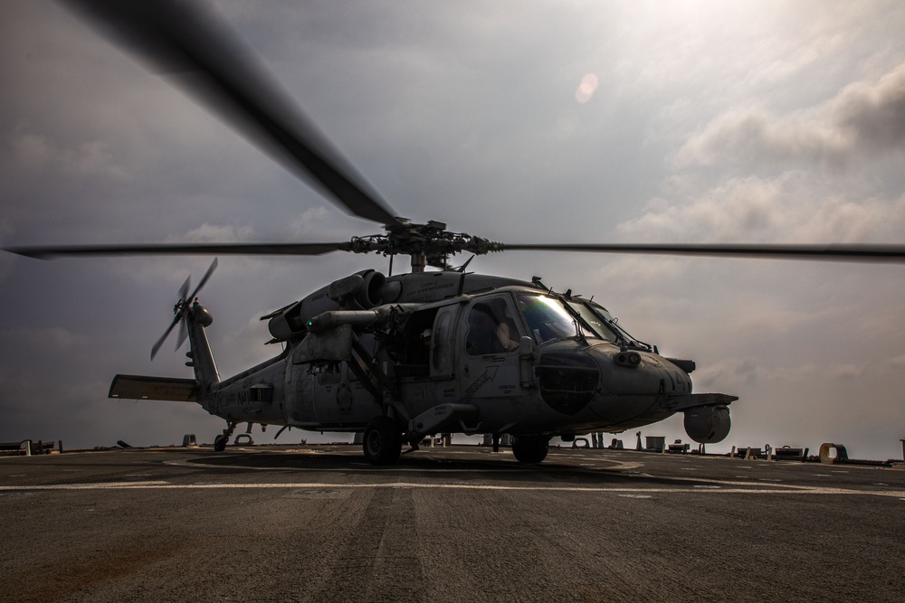 USS Laboon Conducts Flight Operations in the Red Sea