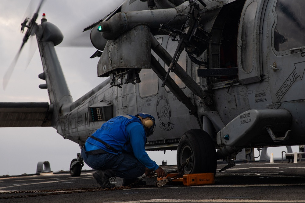 USS Laboon Conducts Routine Flight Operations in the Red Sea