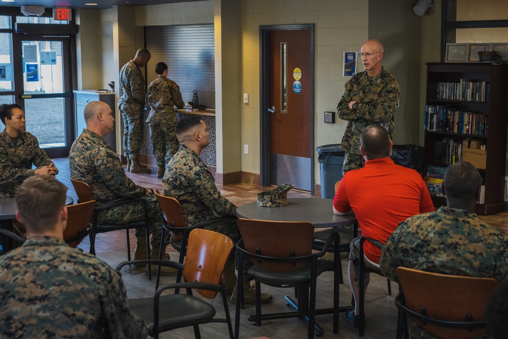 U.S. Marine Corps Lt. Gen. James Glynn visits Wounded Warrior Battalion East