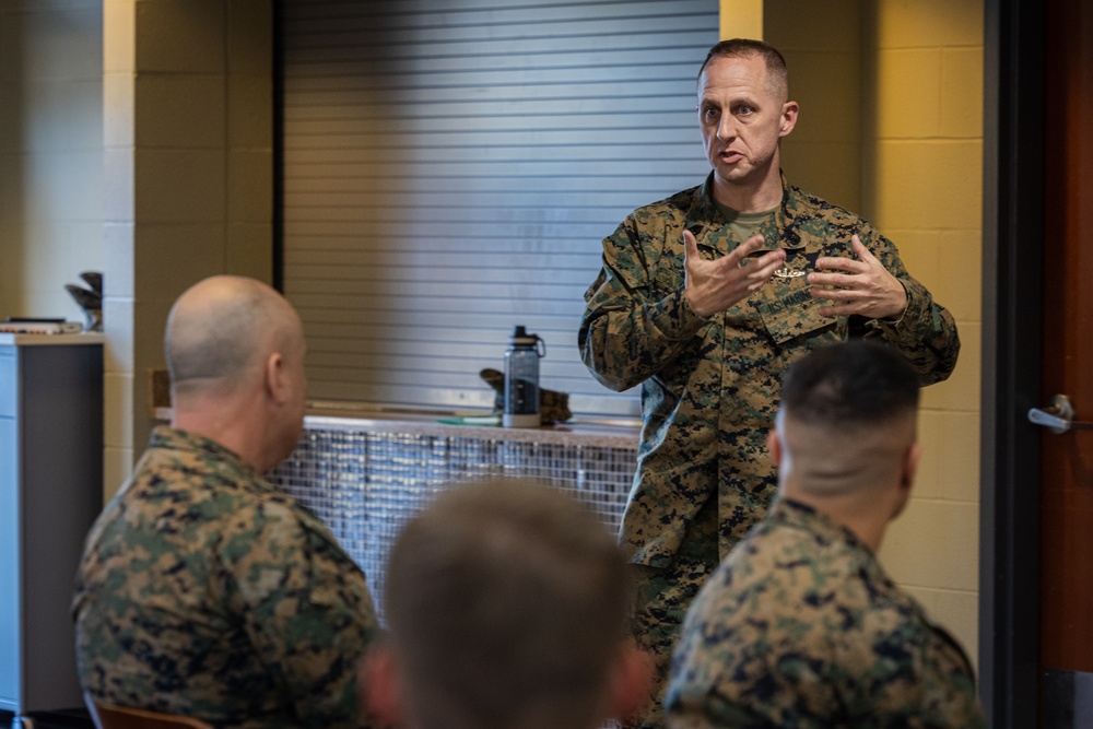 U.S. Marine Corps Lt. Gen. James Glynn visits Wounded Warrior Battalion East