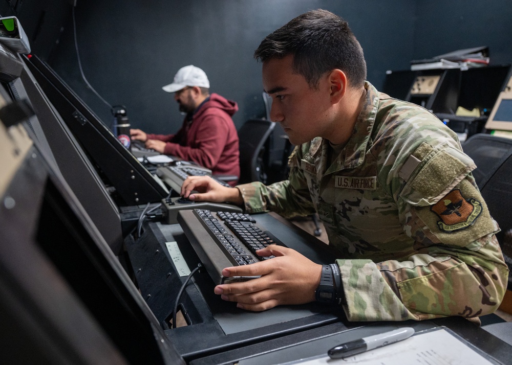 Controlling the airspace with radar approach control