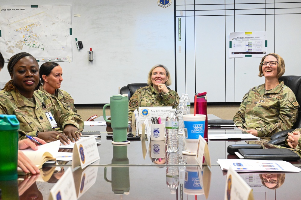 AMC Command Surgeon explores 19 MDG’s mission during TLR visit