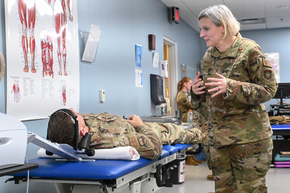 AMC Command Surgeon explores 19 MDG’s mission during TLR visit