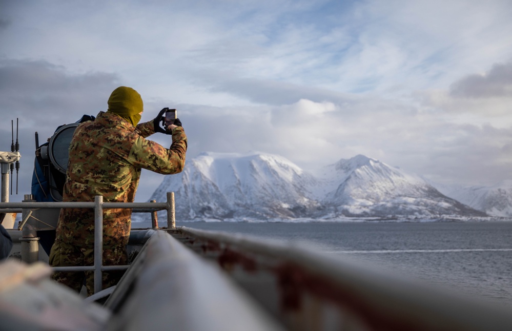 USS Gunston Hall Arrives in Harstad, Norway, in Support of Steadfast Defender 24