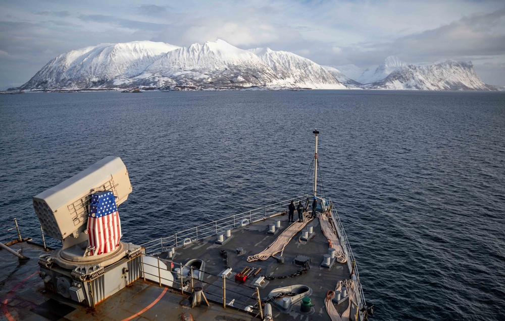 USS Gunston Hall Arrives in Harstad, Norway, in Support of Steadfast Defender 24