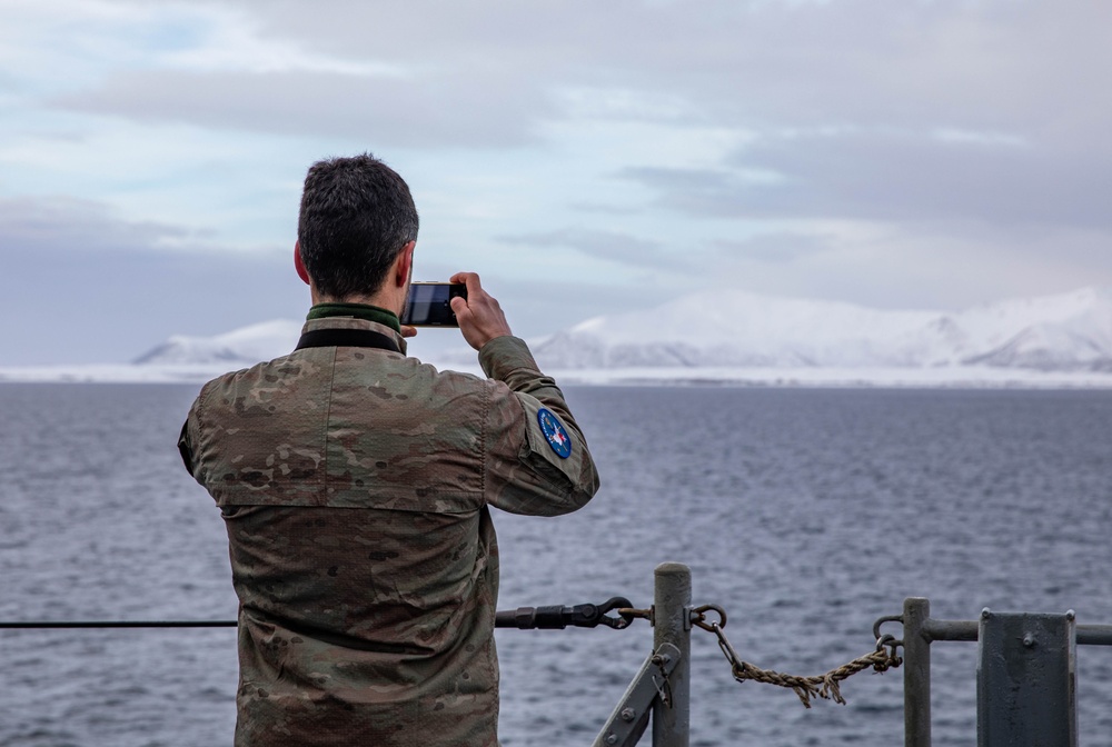 USS Gunston Hall Arrives in Harstad, Norway, in Support of Steadfast Defender 24