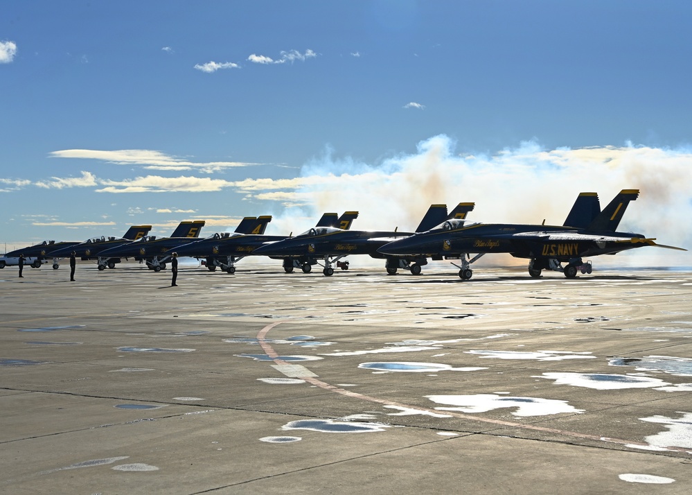 Blue Angels Conduct Winter Training in El Centro