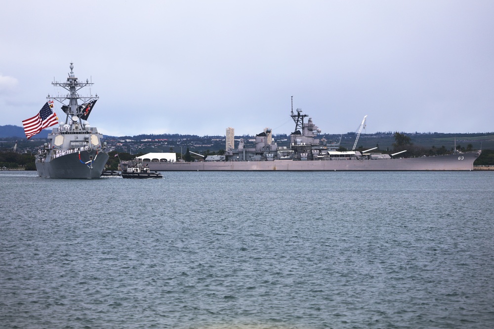 USS William P. Lawrence Returns to Hawaii