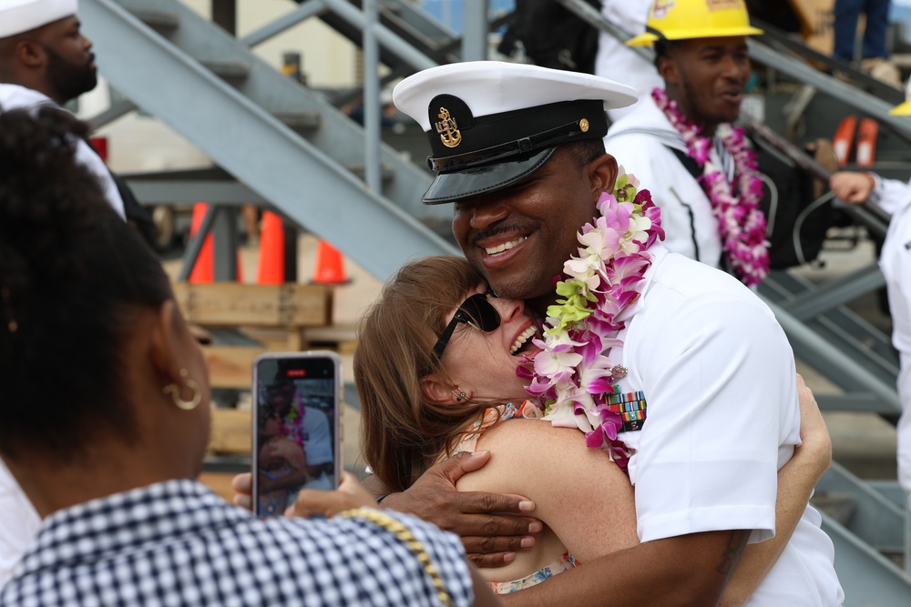 USS William P. Lawrence returns to Pearl Harbor.