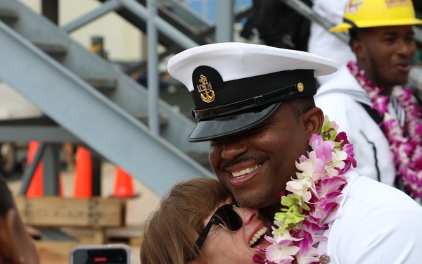 USS William P. Lawrence returns to Pearl Harbor.