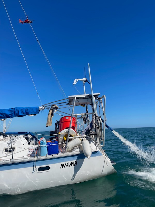 Dvids Images Coast Guard Rescues 2 From Sinking Boat Offshore Sabine Texas Image 3 Of 5