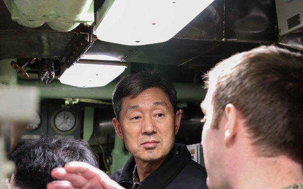 USS Missouri port visit