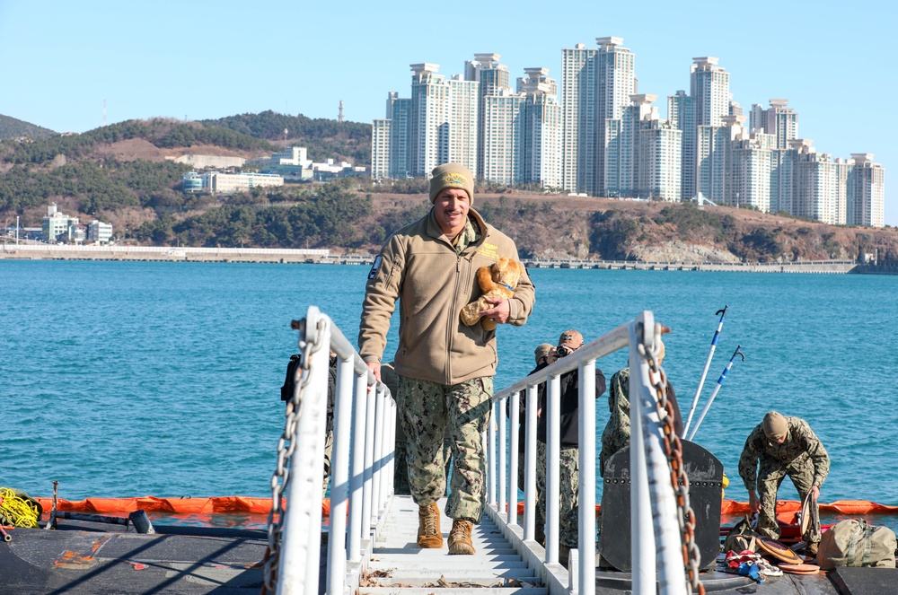 USS Missouri port visit