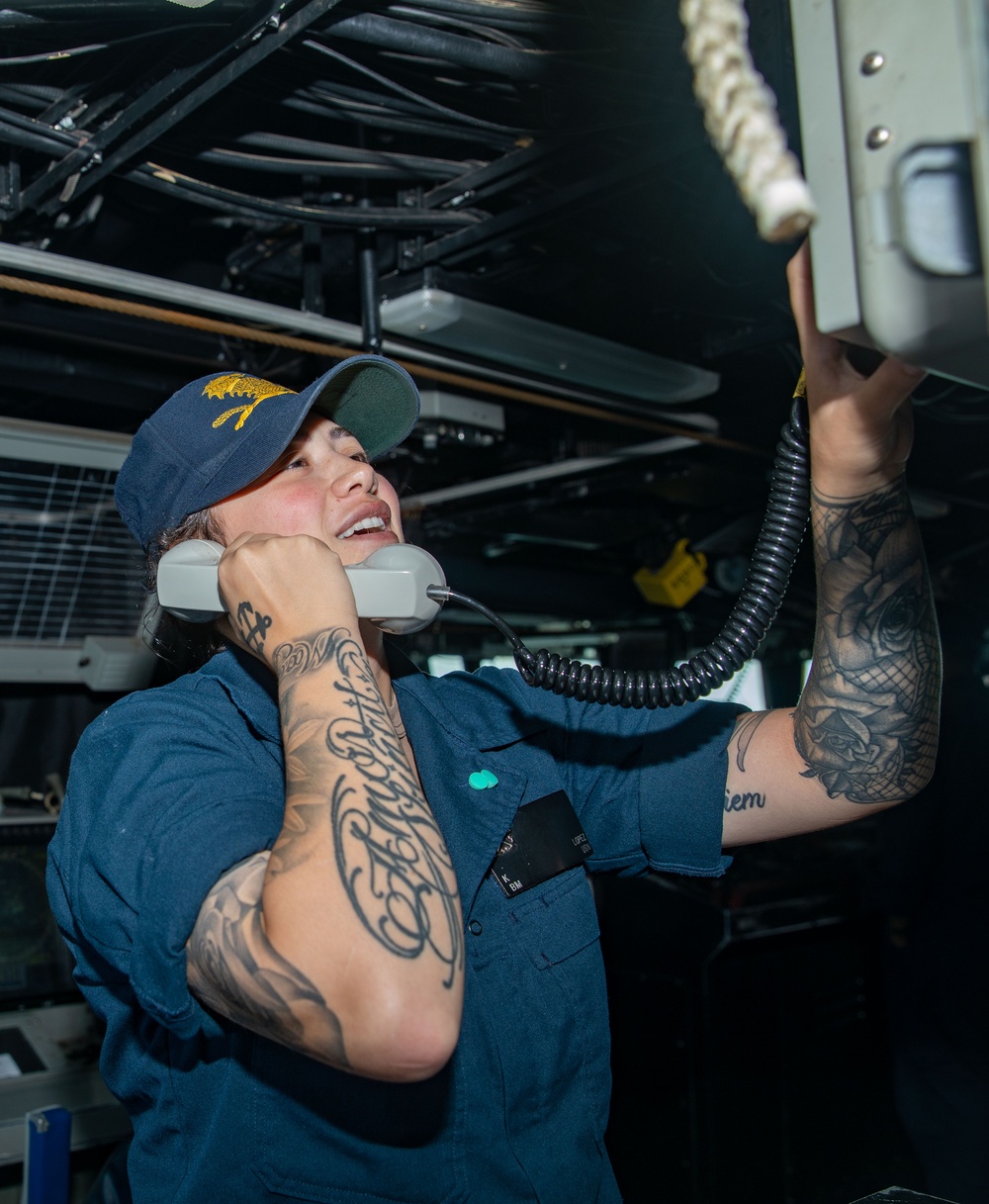 USS Gravely Transits Bab al-Mandeb