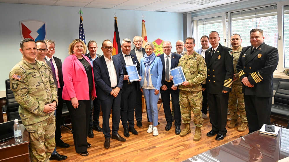 U.S. Army Garrison Rheinland-Pfalz and German authorities establish mutual aid agreement for enhanced emergency services