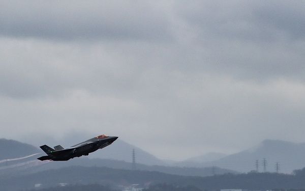 7th AF hosts combined F-35 training with ROKAF fighter aircraft