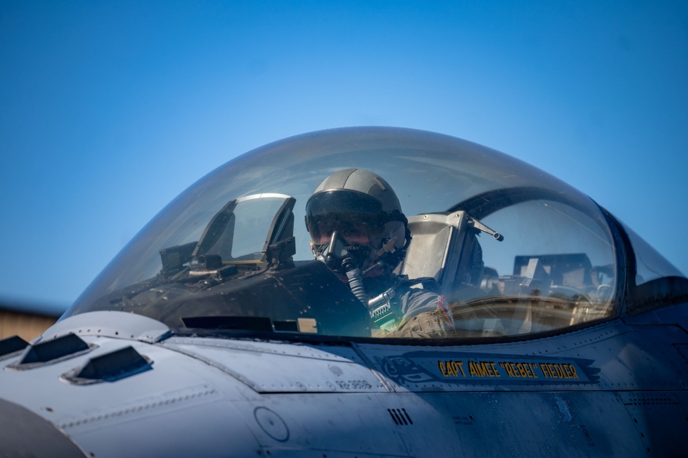 The 2024 F-16 Viper Demonstration Team continues training for the air show season