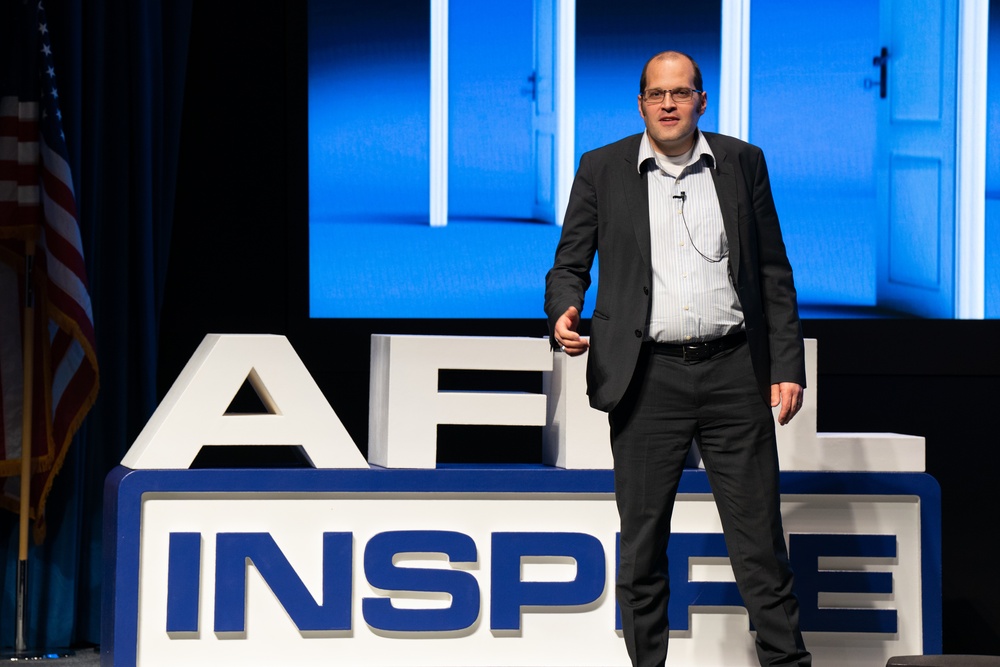 Craig Przybyla conducts his talk titled, &quot;Doors are Made to Open,&quot; at the Air Force Research Laboratory's Inspire event