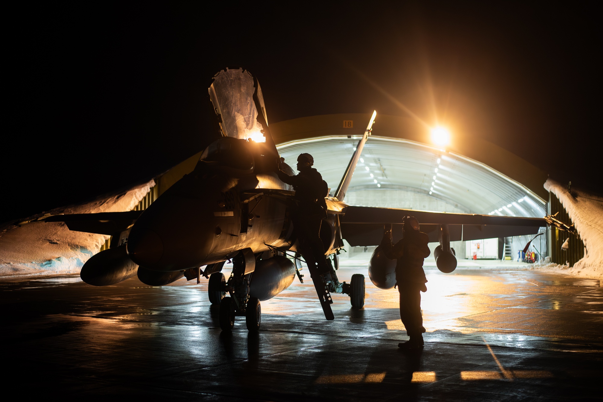 DVIDS - Images - U.S. Marine Corps F/A-18 Hornets with VMFA-312