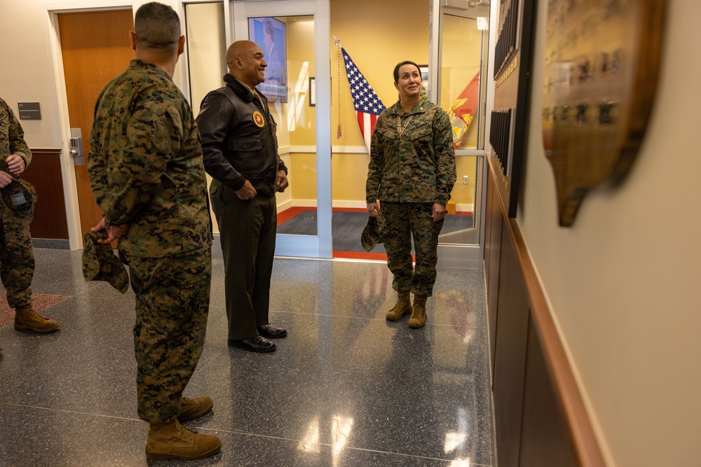 MARFORCOM CG visit Marine Corps Embassy Security Group