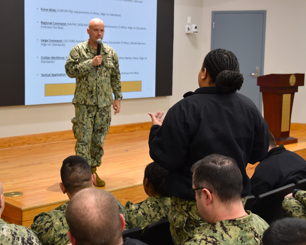 VCNO Kilby visits Senior Enlisted Academy