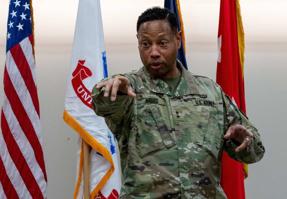 US Army 20th CBRNE Command leaders present retention excellence awards