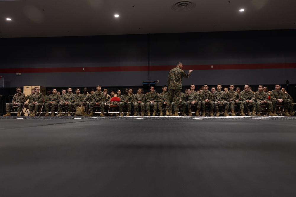 Sgt. Maj. Ruiz Visits the 2nd Marine Logistics Group Human Performance Center