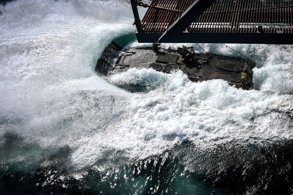 ACV Amphibious Operations with Boxer