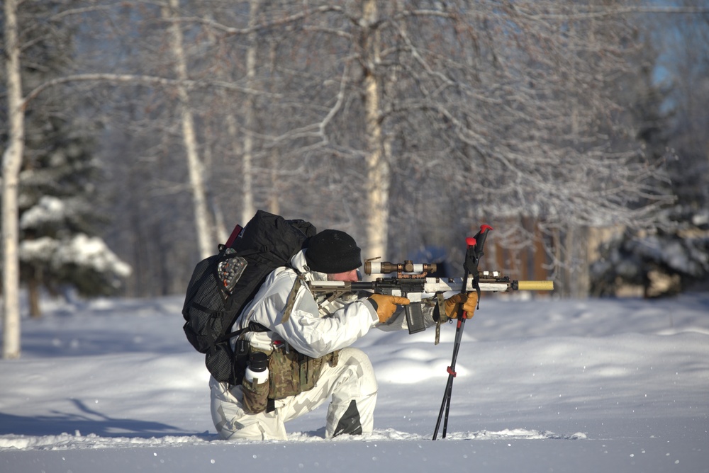 10TH SFG(A) Green Beret Trains In Alaska