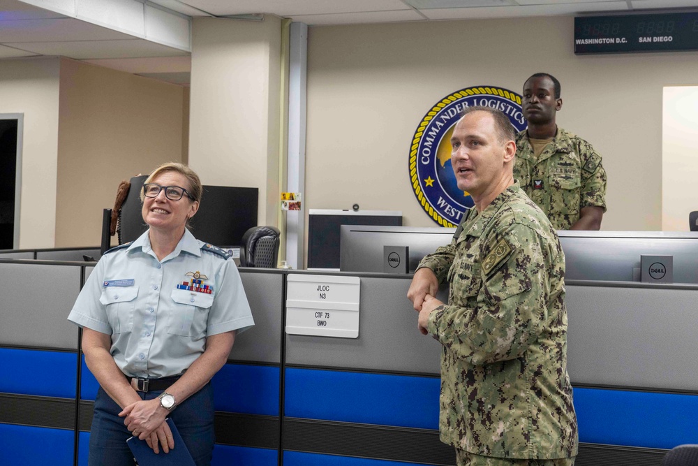 Deputy Commander of Royal Canadian Air Force Visits COMLOG WESTPAC