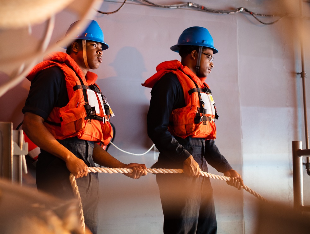 2nd Division Sailors launch rigid-hull inflatable boat